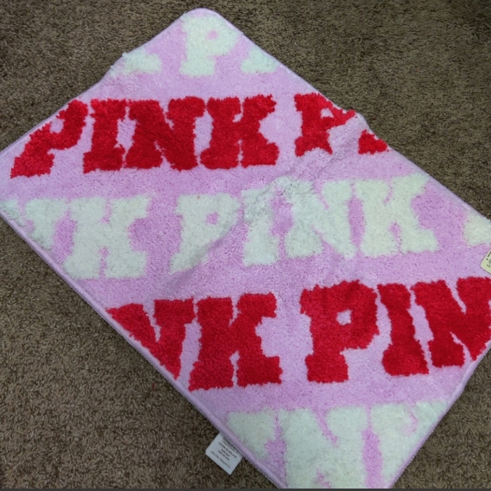 Pink Bathmat - Picture 2 of 3